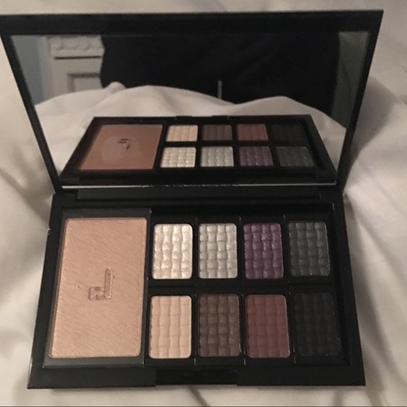 NWT DOUCCE Freematic Eyeshadow Pro Pallete Smokey - Picture 1 of 3